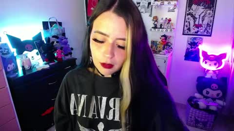 Snapshot of stephani_rousso chatting on November 2025 09:05:02 PM joha cosmo online show from November 2025 09:05:02 PM