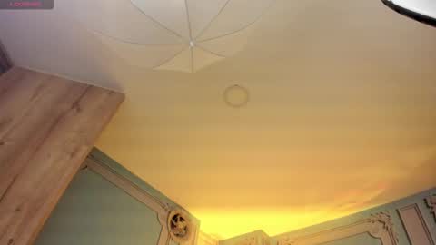         online show from October 2025 02:12:02 AM