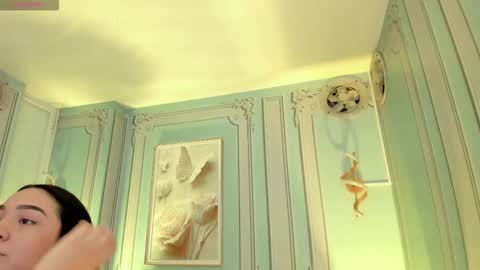         online show from November 2025 02:32:02 AM