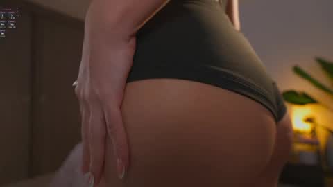 stephania_let online show from April 2026 05:30:01 PM