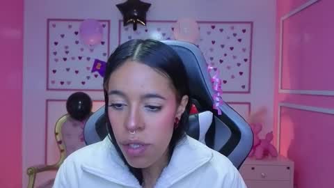 Stephania online show from October 2025 11:55:02 AM