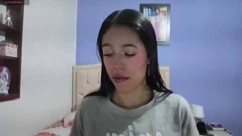 Stephania online show from May 2026 03:41:01 PM