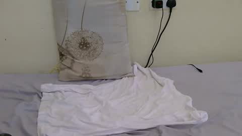 Snapshot of stephanie_khan chatting on October 2025 01:56:02 PM Lynne online show from October 2025 01:56:02 PM