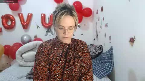 Snapshot of stephaniewild chatting on February 2026 11:07:02 AM Stephanie online show from February 2026 11:07:02 AM