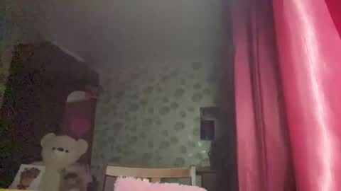 Stephani online show from February 2026 03:01:01 PM