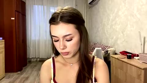 Snapshot of stephaniflicek chatting on June 2026 04:19:02 PM Stephani online show from June 2026 04:19:02 PM