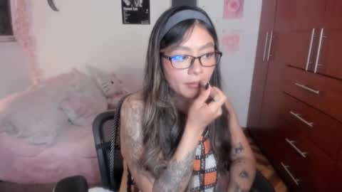 Stephanie  online show from January 2026 04:49:02 AM