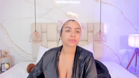 Stefanny online show from December 2024 10:37:01 PM