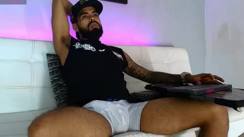 Snapshot of stephenbrown_ chatting on February 2025 06:31:01 AM ................ online show from February 2025 06:31:01 AM