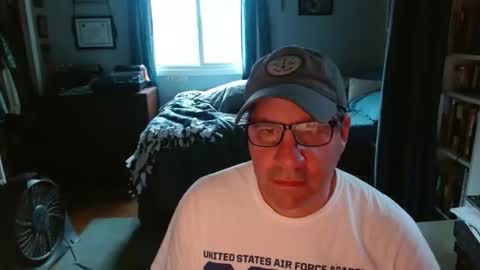 stephenhal9 online show from March 2026 07:06:02 PM