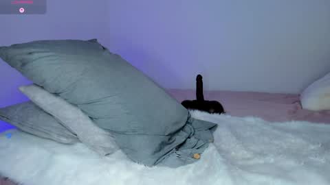 Snapshot of stephie_martinez chatting on May 2026 12:21:02 PM stephie_martinez online show from May 2026 12:21:02 PM