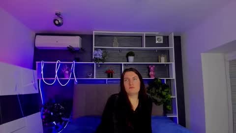 Stephie online show from March 2026 06:58:01 PM