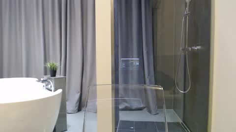 Snapshot of stepmommy19 chatting on January 2025 09:44:02 PM StepMommy19 online show from January 2025 09:44:02 PM