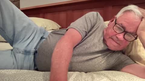 Snapshot of steve988279 chatting on October 2025 11:49:02 PM Steve online show from October 2025 11:49:02 PM