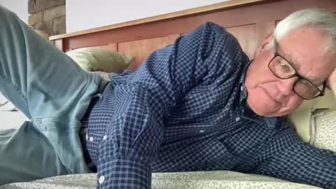 Snapshot of steve988279 chatting on January 2026 07:15:02 PM Steve online show from January 2026 07:15:02 PM