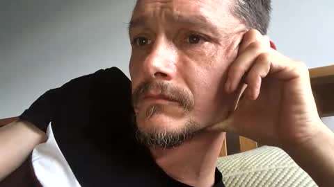 Snapshot of stevebondi1983 chatting on February 2025 02:04:01 AM Steve online show from February 2025 02:04:01 AM