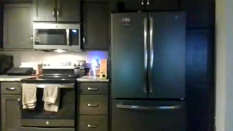 Snapshot of steved6001 chatting on January 2026 01:42:02 AM steved6001 online show from January 2026 01:42:02 AM