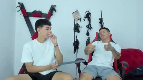 Snapshot of steven19_latinboy chatting on December 2025 12:21:01 PM Steven online show from December 2025 12:21:01 PM