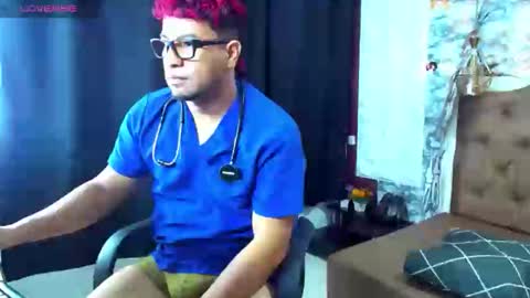 Snapshot of steven_thomson chatting on October 2025 01:53:02 AM Steven online show from October 2025 01:53:02 AM