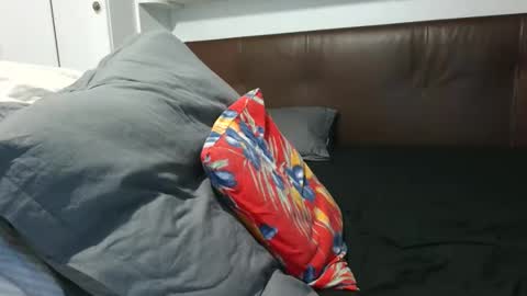 Snapshot of stevenpit chatting on April 2026 03:42:01 AM stevenpit online show from April 2026 03:42:01 AM