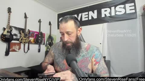 Snapshot of stevenrisenyc chatting on January 2025 03:33:01 AM StevenRiseNYC online show from January 2025 03:33:01 AM