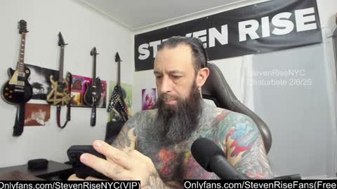 Snapshot of stevenrisenyc chatting on February 2025 01:01:01 PM StevenRiseNYC online show from February 2025 01:01:01 PM