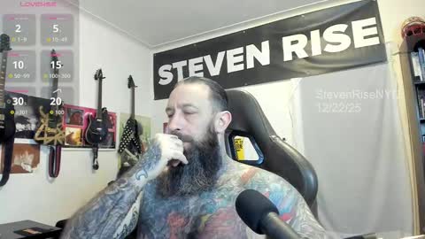 Snapshot of stevenrisenyc chatting on December 2025 01:52:02 PM StevenRiseNYC online show from December 2025 01:52:02 PM