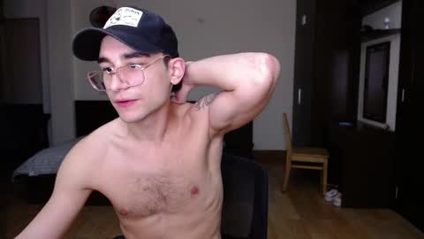 Snapshot of steveoceanbeanhuge chatting on February 2025 08:42:02 PM Alex online show from February 2025 08:42:02 PM