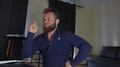 Snapshot of stewart_benzo chatting on March 2026 02:06:02 PM Stewart Barnz online show from March 2026 02:06:02 PM