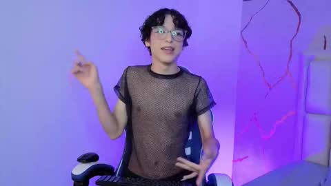 Snapshot of sthepanodimonaco chatting on March 2026 04:18:01 AM Sthepano online show from March 2026 04:18:01 AM