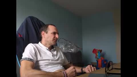 Snapshot of stickolive1 chatting on October 2025 02:18:01 PM stickolive1 online show from October 2025 02:18:01 PM