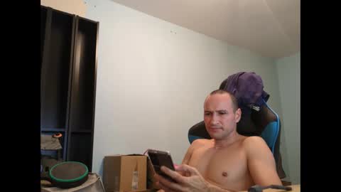 Snapshot of stickolive1 chatting on October 2025 08:30:01 PM stickolive1 online show from October 2025 08:30:01 PM