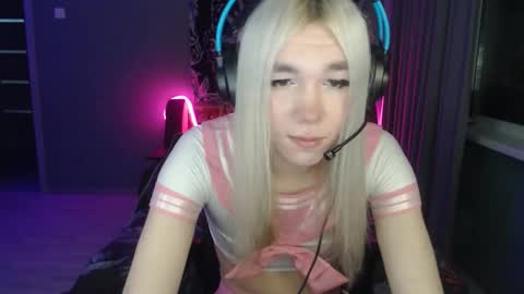 Steve online show from November 2025 06:18:01 PM