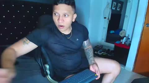 stily online show from October 2025 03:17:02 AM