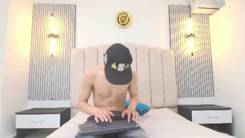 stiven_cooper2 online show from June 2026 12:14:02 PM