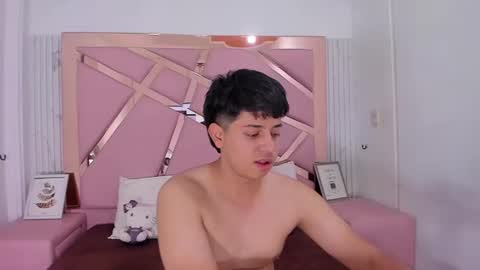 Steven Pooh online show from December 2024 08:10:02 PM