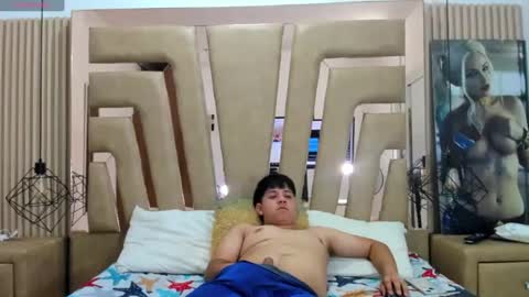 Steven Pooh online show from December 2024 10:40:02 PM