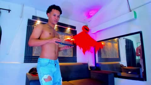 friends online show from October 2025 04:01:01 AM