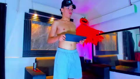 friends online show from October 2025 05:32:02 AM