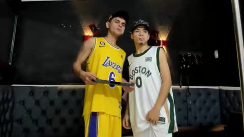 friends online show from November 2025 04:34:01 AM