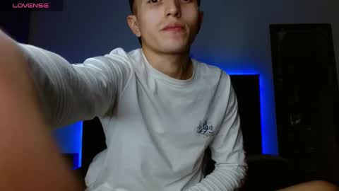 Snapshot of stivent777 chatting on March 2025 02:41:02 AM stiven tellez online show from March 2025 02:41:02 AM