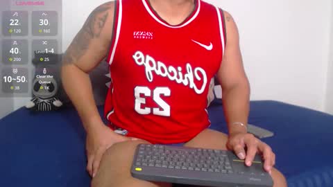 Stone Lee  online show from November 2025 08:14:01 AM