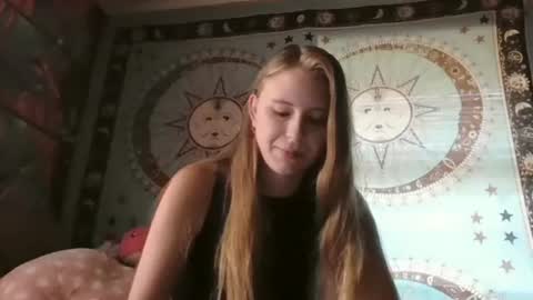 Snapshot of stonerbabe1313 chatting on December 2024 05:58:02 PM stonerbabe1313 online show from December 2024 05:58:02 PM