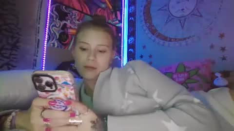 Snapshot of stonerbabe1313 chatting on December 2024 08:29:01 AM stonerbabe1313 online show from December 2024 08:29:01 AM