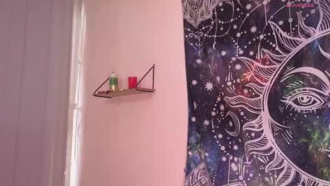 Snapshot of stonned_candy chatting on October 2025 08:09:02 PM Liz online show from October 2025 08:09:02 PM