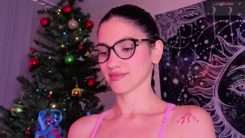 Snapshot of stonned_candy chatting on December 2025 05:55:02 PM Liz online show from December 2025 05:55:02 PM