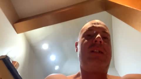 Snapshot of stoodley22 chatting on October 2025 04:42:01 AM Stoodley22 online show from October 2025 04:42:01 AM