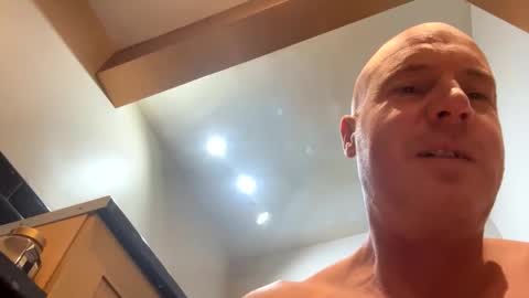 Stoodley22 online show from December 2025 05:46:01 AM