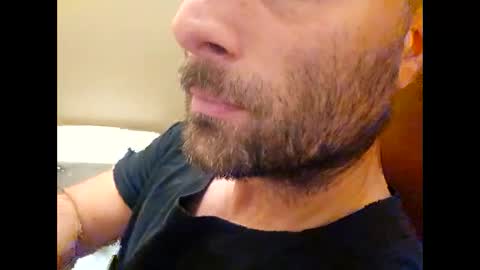 Snapshot of stopshottttt chatting on November 2025 06:40:01 PM stopshottttt online show from November 2025 06:40:01 PM