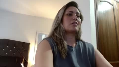 storm_hanks online show from February 2026 05:05:01 AM